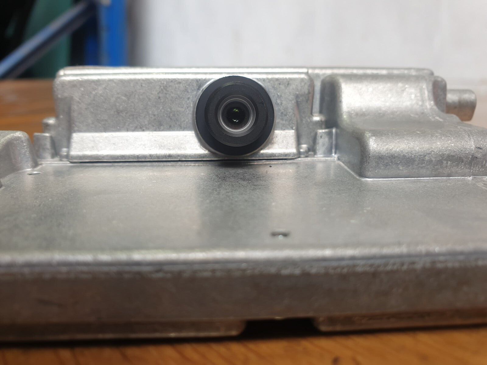 ebay-src:https://i.ebayimg.com/00/s/mtiwmfgxnjaw/z/rtiaaoswcnbmr5-6/$_57.jpg