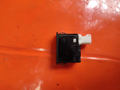 ✅BMW X1 F48 2.0 PETROL 2018 USB SOCKET 6820397 Warranty A303 - Image 3