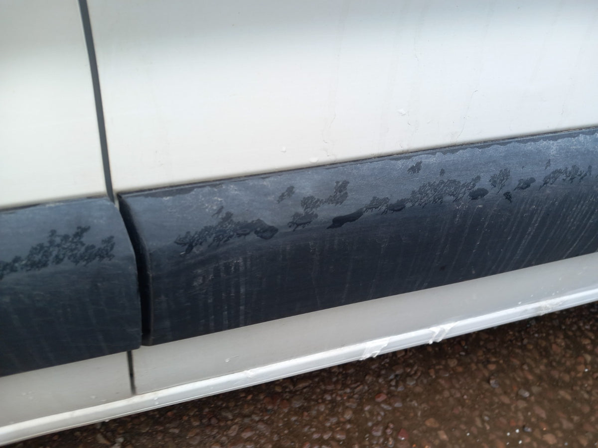 2022 Peugeot Partner K9 Left Sliding Door Lower Moulding Warranty A419 - Image 2