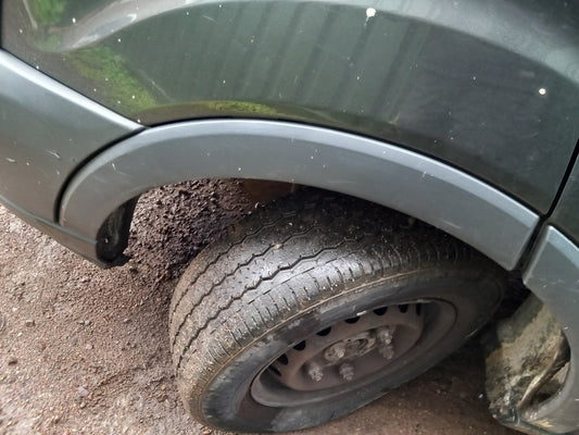 2019 Ford Transit 310 Front Left Wheel Arch Trim Moulding Warranty A424 - Image 1