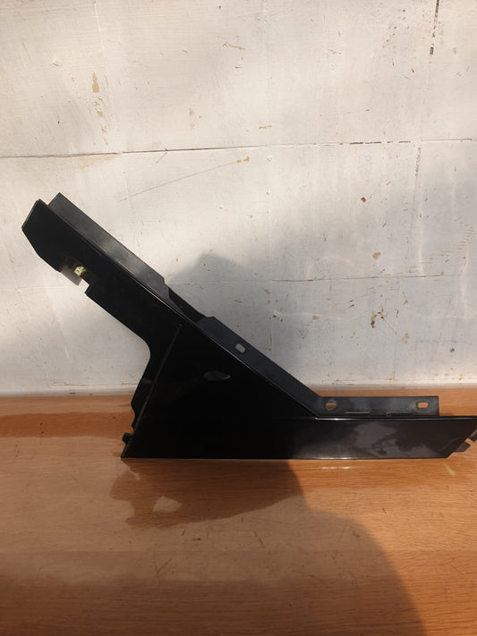 ✅Jaguar F-Pace 3.0 Petrol 2017 Rear Left Door Window Vertical Cover Trim - Image 1