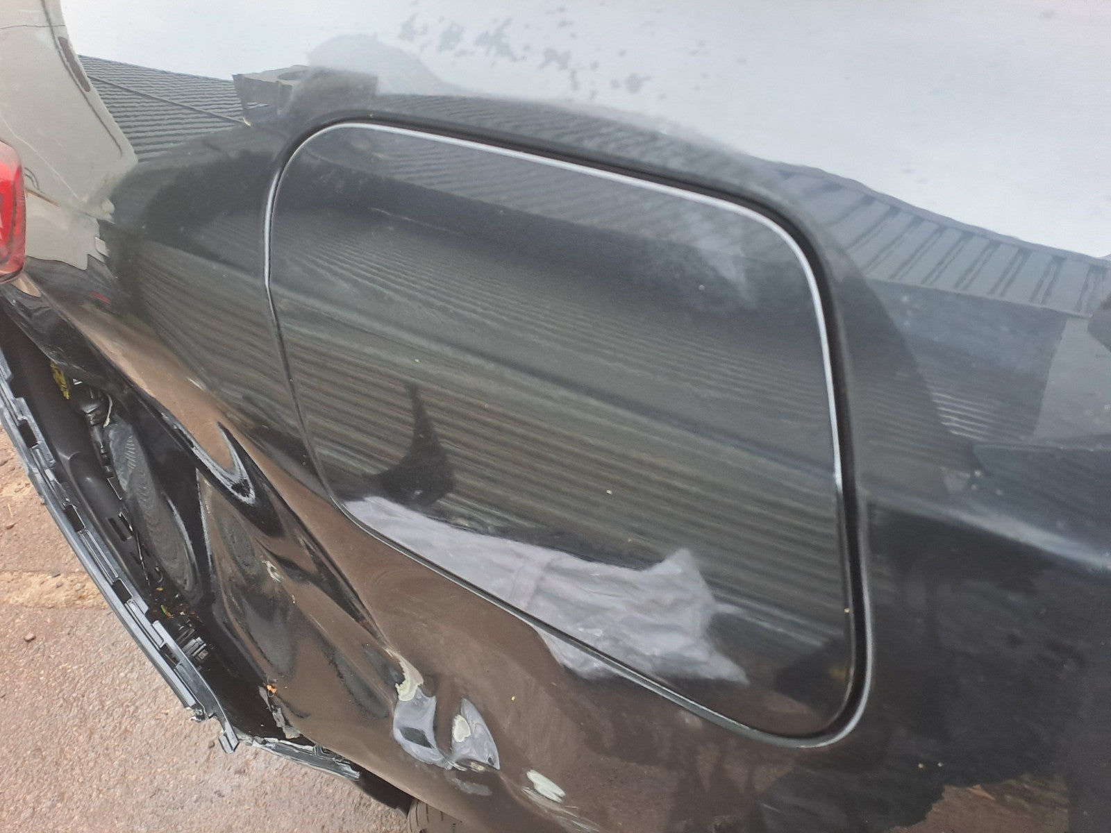 ✅BMW F44 218I M Sport 1.5 Petrol 2020 Fuel Filler Flap Cover Black 9452488 A386 - Image 3