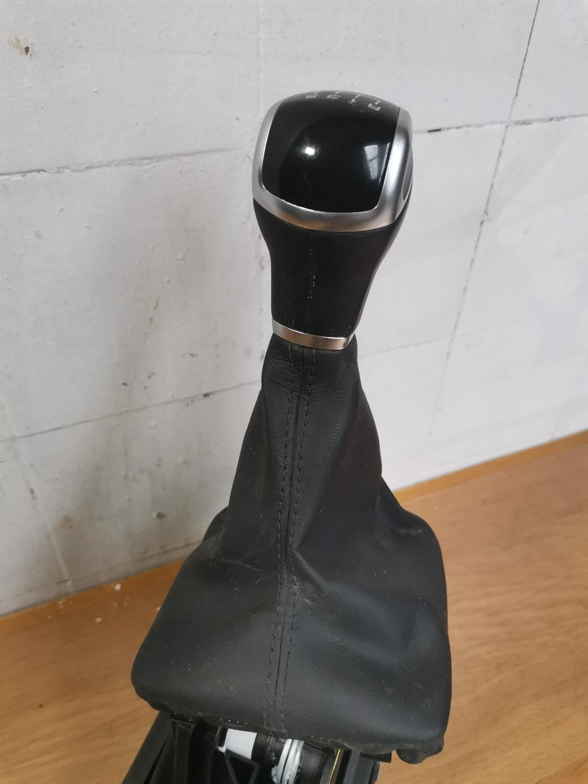 ebay-src:https://i.ebayimg.com/00/s/mtywmfgxmjaw/z/nhuaaeswunbqh~7u/$_57.jpg
