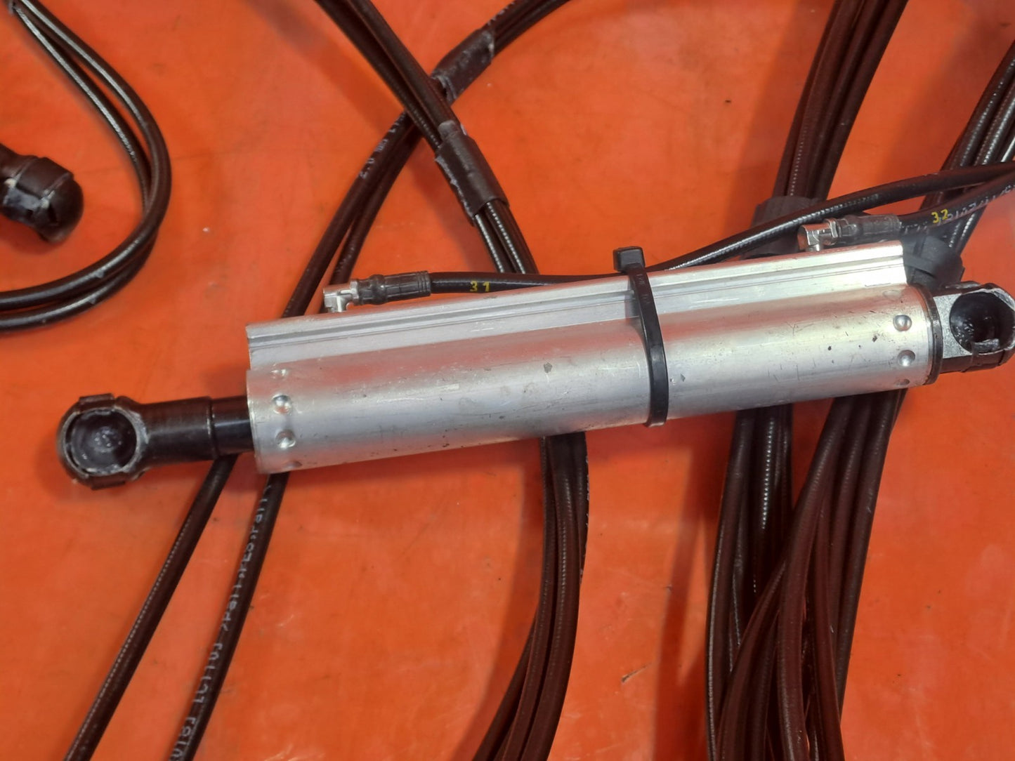 ✅2019 BMW 2 SERIES F23 ROOF KINEMATIC HYDRAULIC CYLINDER 1642800 + WARRANTY A344 - Image 3