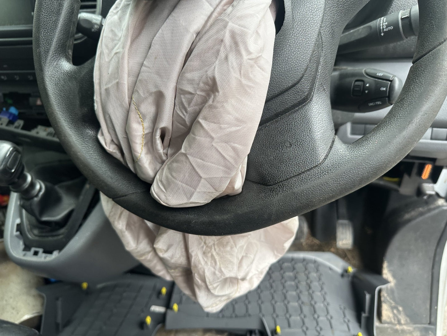 ✅2020 Vauxhall Vivaro 2900 Dynamic 1.5D Steering Wheel + Warranty A380 - Image 4