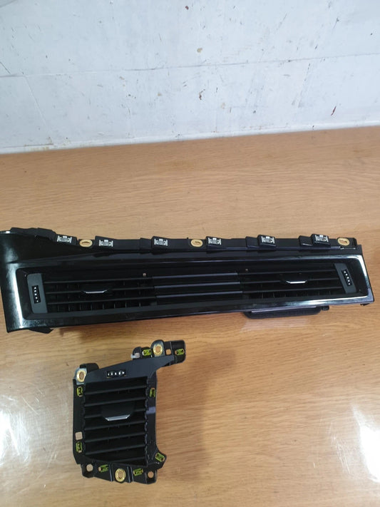 ✅Audi A1 Sport 1.0 Petrol 2020 Centre & Right Dashboard Air Vents 82C820901B - Image 2