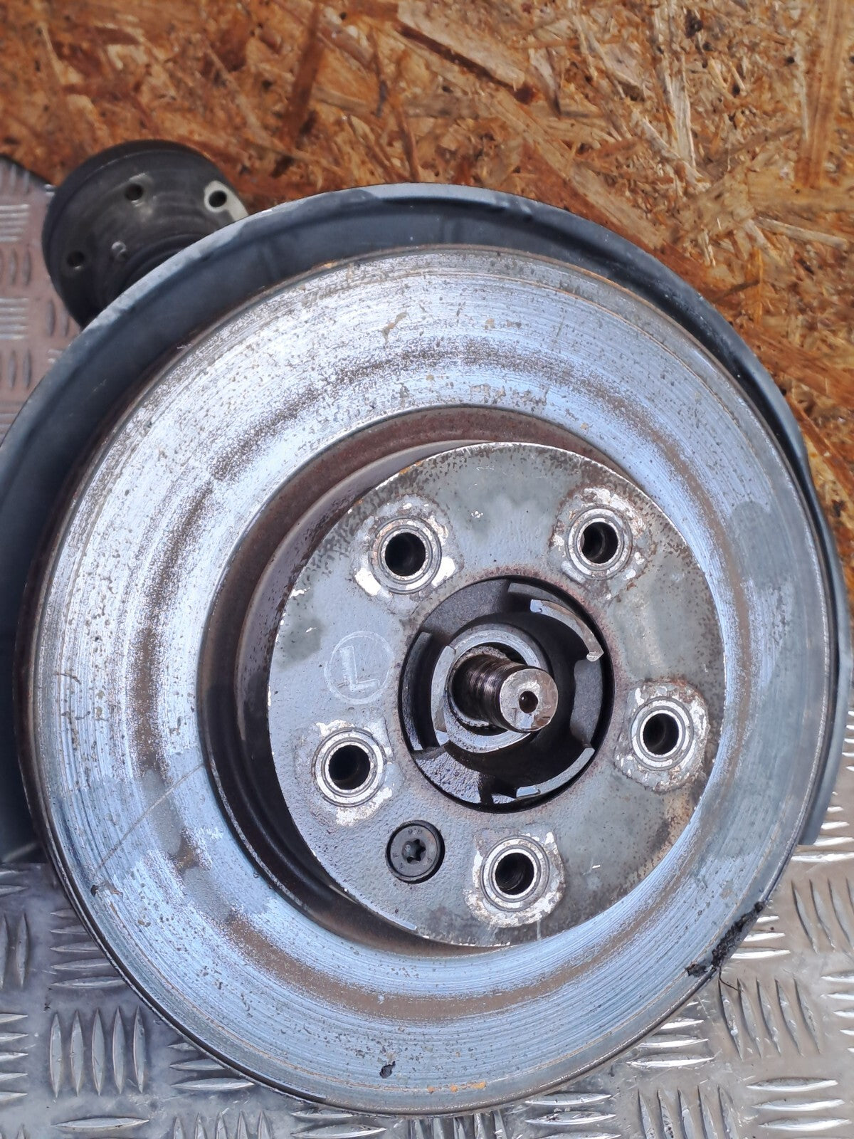 ✅Porsche Cayenne V6 2010 3.6 Petrol FRONT LEFT SUSPENSION LEG HUB 7L0407257A - Image 5