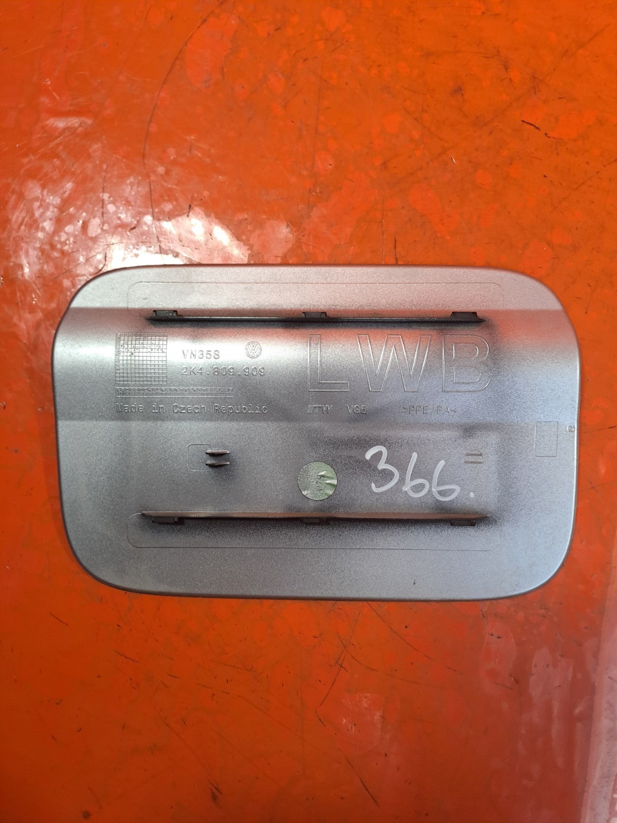 ✅FORD TOURNEO CONNECT VW CADDY 2.0 DIESEL 2024 FUEL FILLER FLAP COVER SILVER - Image 8