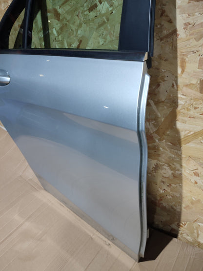 ✅2016 Mercedes C Class W205 Rear Right Driver Side Door Silver (775) A123 - Image 8