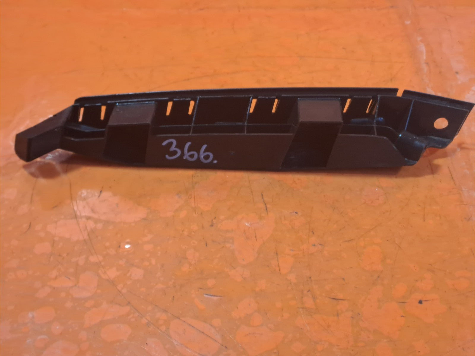 ✅FORD TOURNEO CONNECT VW CADDY 2.0 DIESEL 2024 FRONT LEFT BUMPER MOUNT BRACKET - Image 2