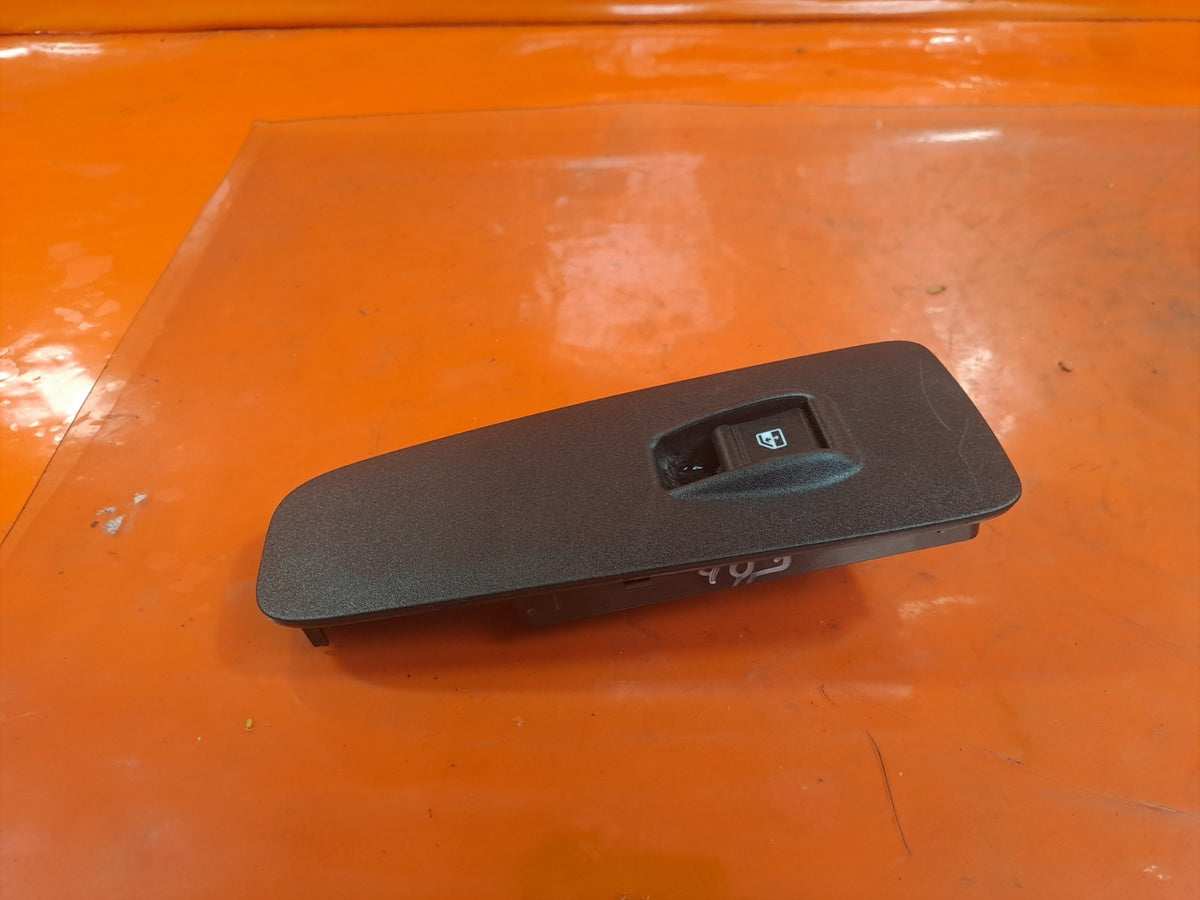 ebay-src:https://i.ebayimg.com/00/s/mtiwmfgxnjaw/z/kamaaeswzbzqhwee/$_57.jpg