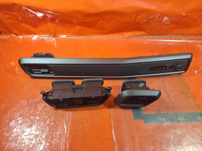 ✅FORD TRANSIT COURIER 1.5 DIESEL 2024 DASHBOARD AIR VENT SET R2X619K617 Warranty - Image 5