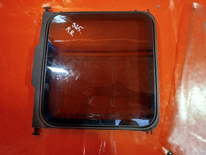 ✅HYUNDAI I800 2.5 DIESEL 2010 REAR RIGHT WINDOW 43R-000071 Warranty A325 - Image 9