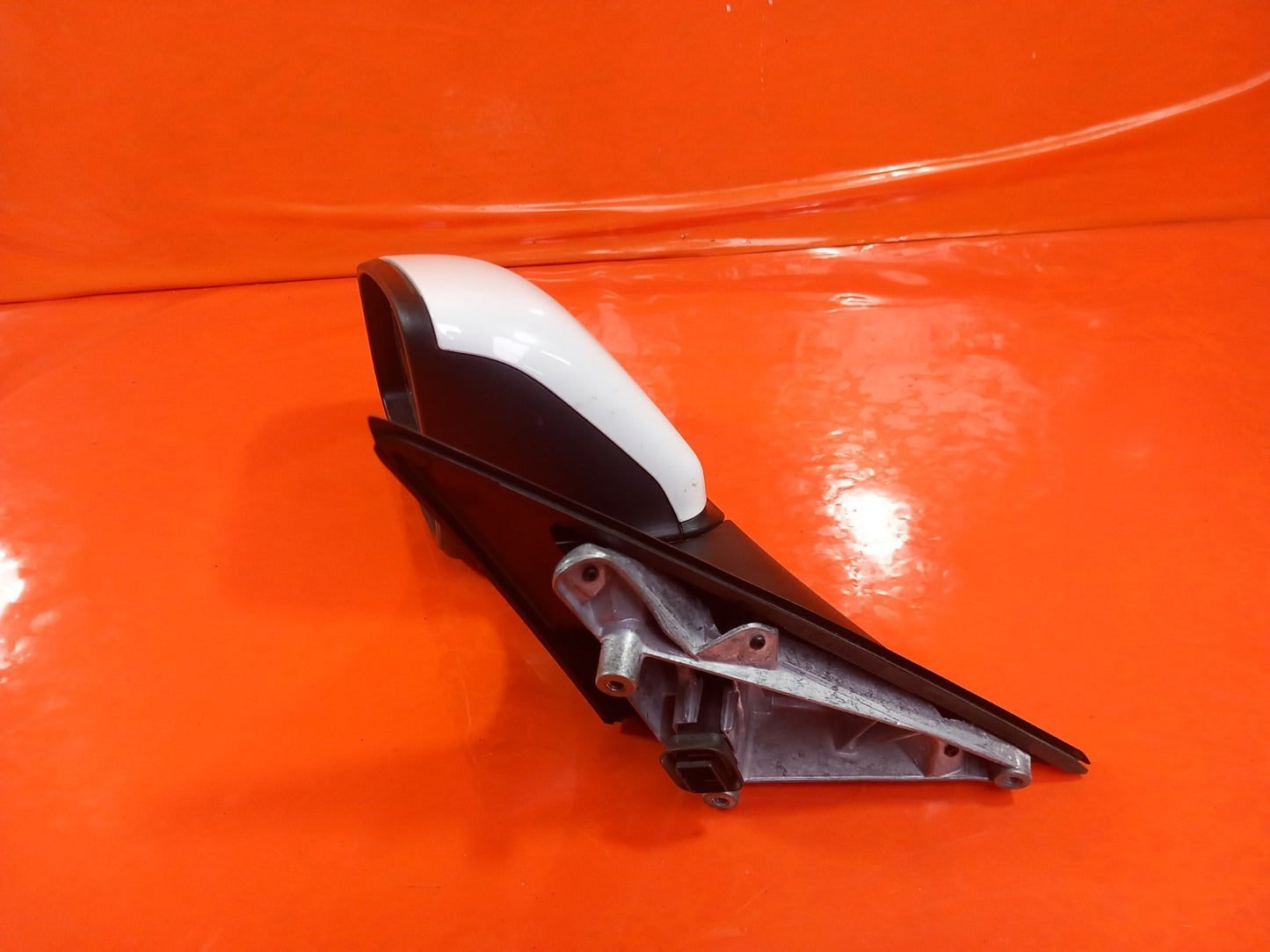 ebay-src:https://i.ebayimg.com/00/s/mtiwmfgxnjaw/z/uriaaesw9xjqmxnc/$_57.jpg