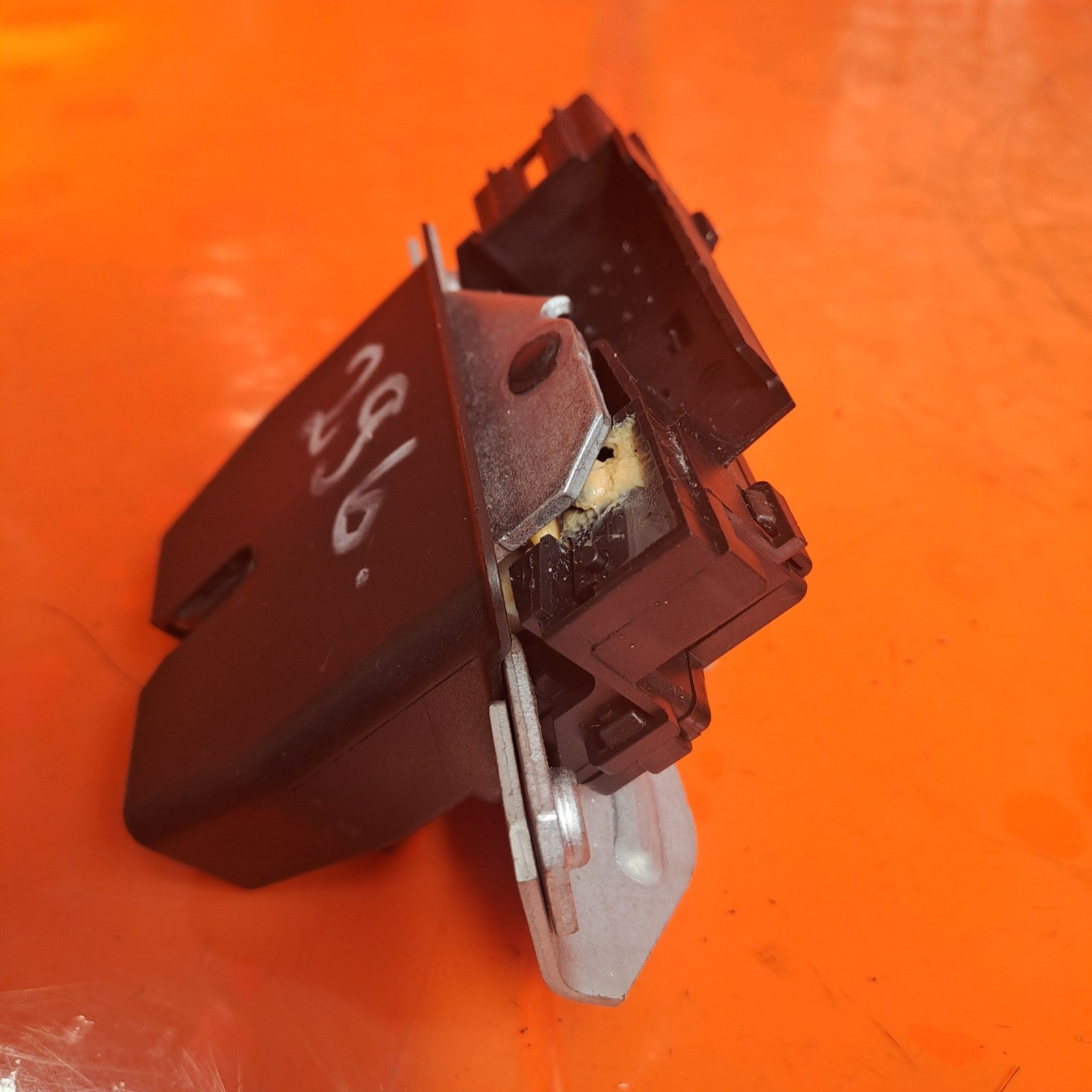 ebay-src:https://i.ebayimg.com/00/s/mtywmfgxnjaw/z/zdqaaeswc9jokp68/$_57.jpg