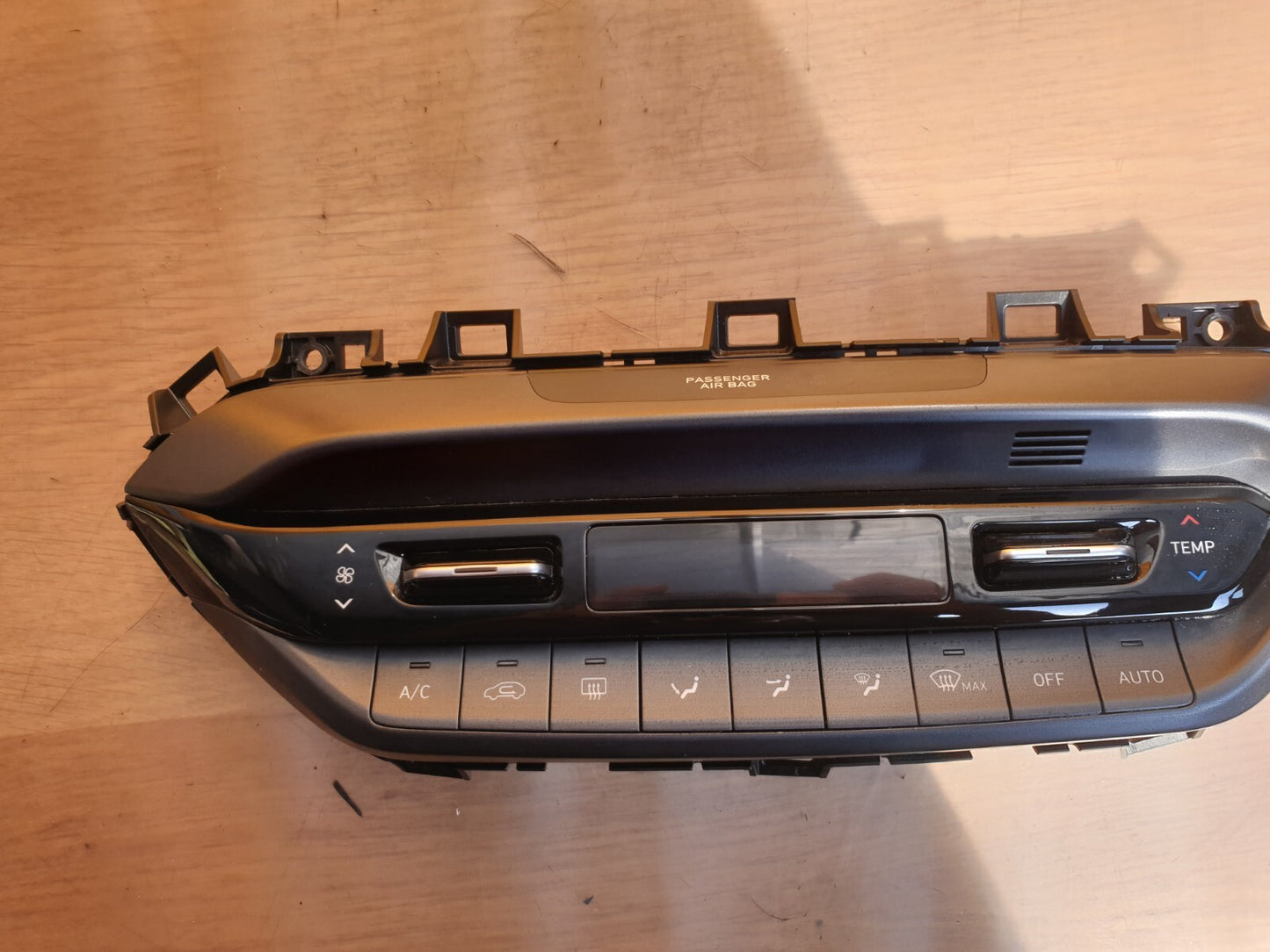 ebay-src:https://i.ebayimg.com/00/s/mtiwmfgxnjaw/z/crwaaoswyufmoygo/$_57.jpg