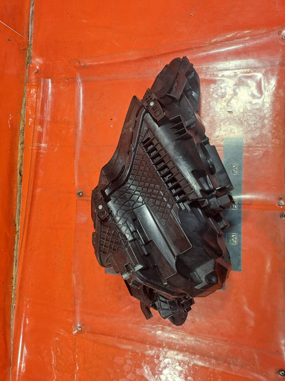✅2023 POLESTAR 2 LONG RANGE FRONT RIGHT HEADLIGHT parts only P32392334 A312 - Image 7