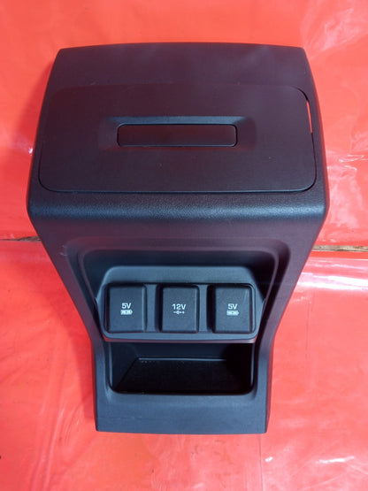 ✅Jaguar I-Pace Ev400 X590 2020 Rear Center Console Trim USB Ports J9D304569A - Image 4