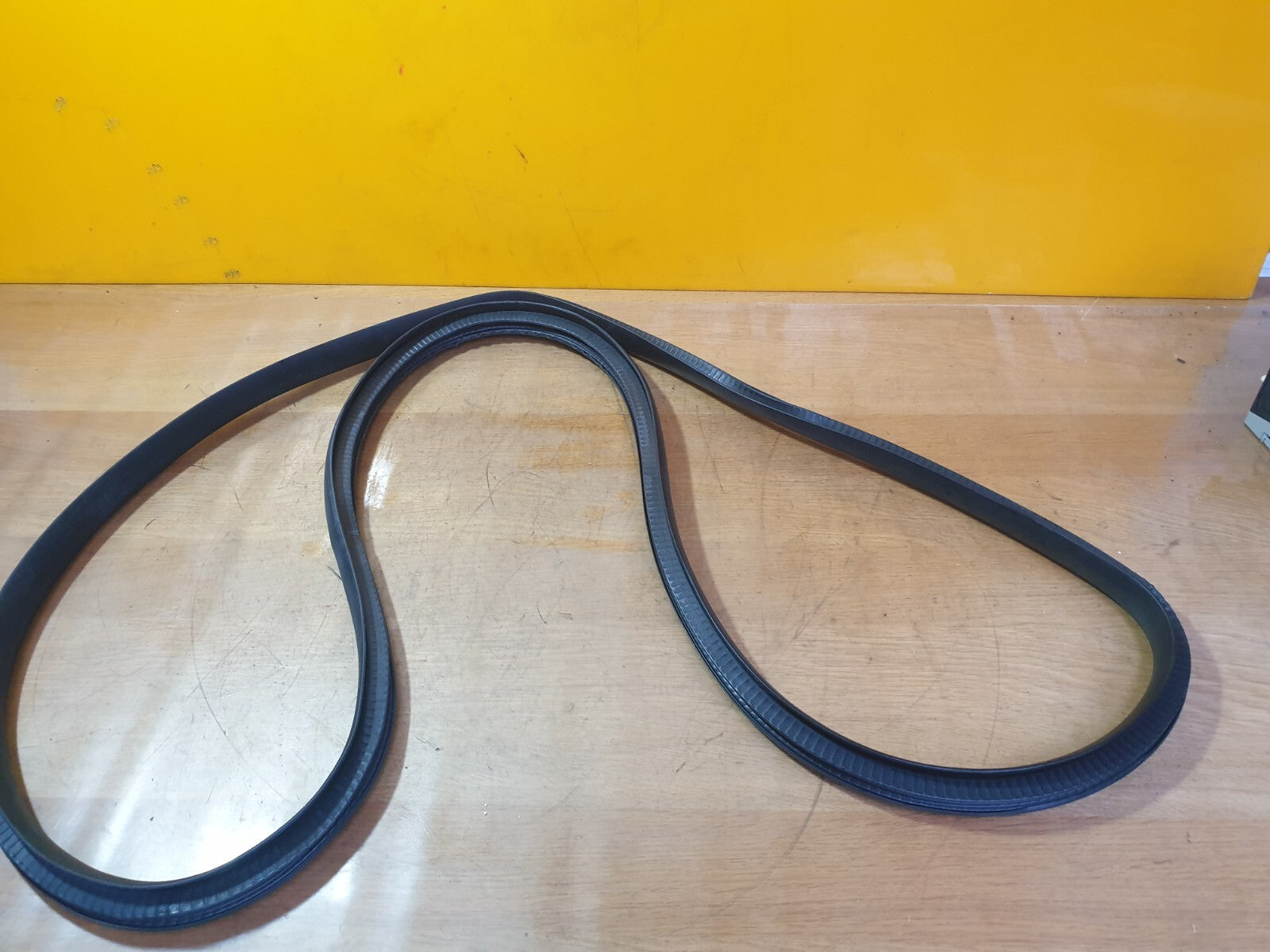 ✅2022 TESLA MODEL Y REAR RIGHT DOOR SEAL + WARRANTY A172 - Image 2