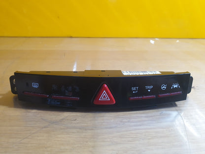 ✅2018 SSANGYONG TIVOLI 1.6D LANE ASSIST HAZARD SWITCH PANEL 85201-35040 A092 - Image 3