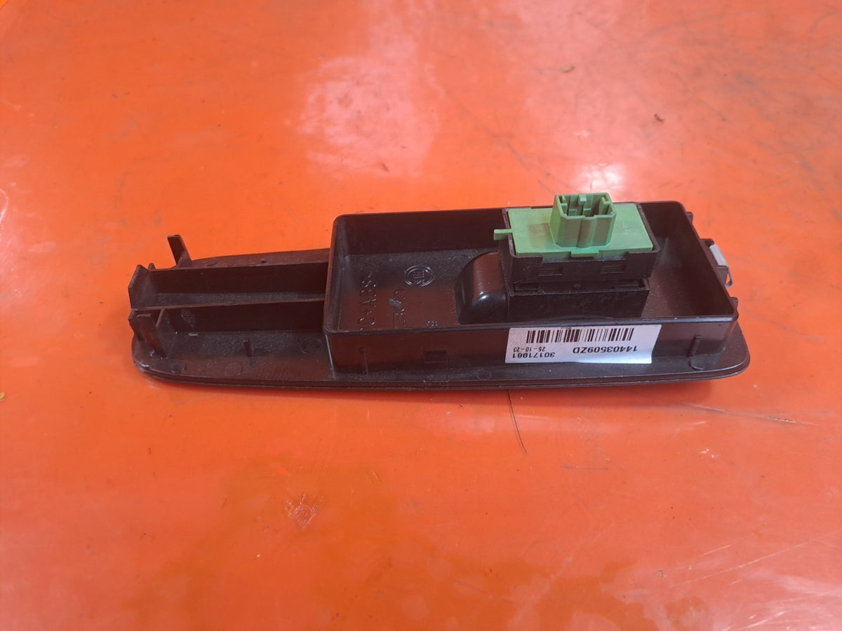 ebay-src:https://i.ebayimg.com/00/s/mtiwmfgxnjaw/z/wcoaaeswn0tqhwee/$_57.jpg