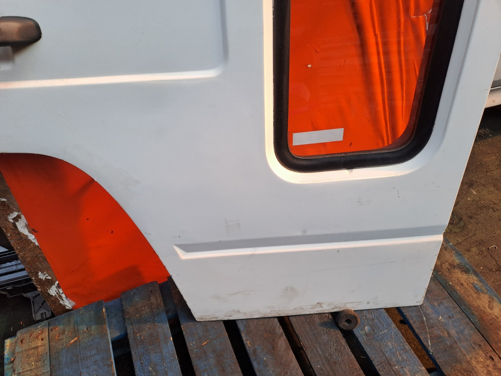 ✅Volvo FL 5.5 Diesel 2003 Front Right Door Bare White Warranty A324 - Image 5