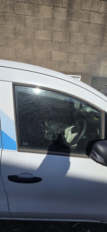 2025 Renault Kangoo MK3 Front Right Driver Side Door Bare White Warranty A408 - Image 2