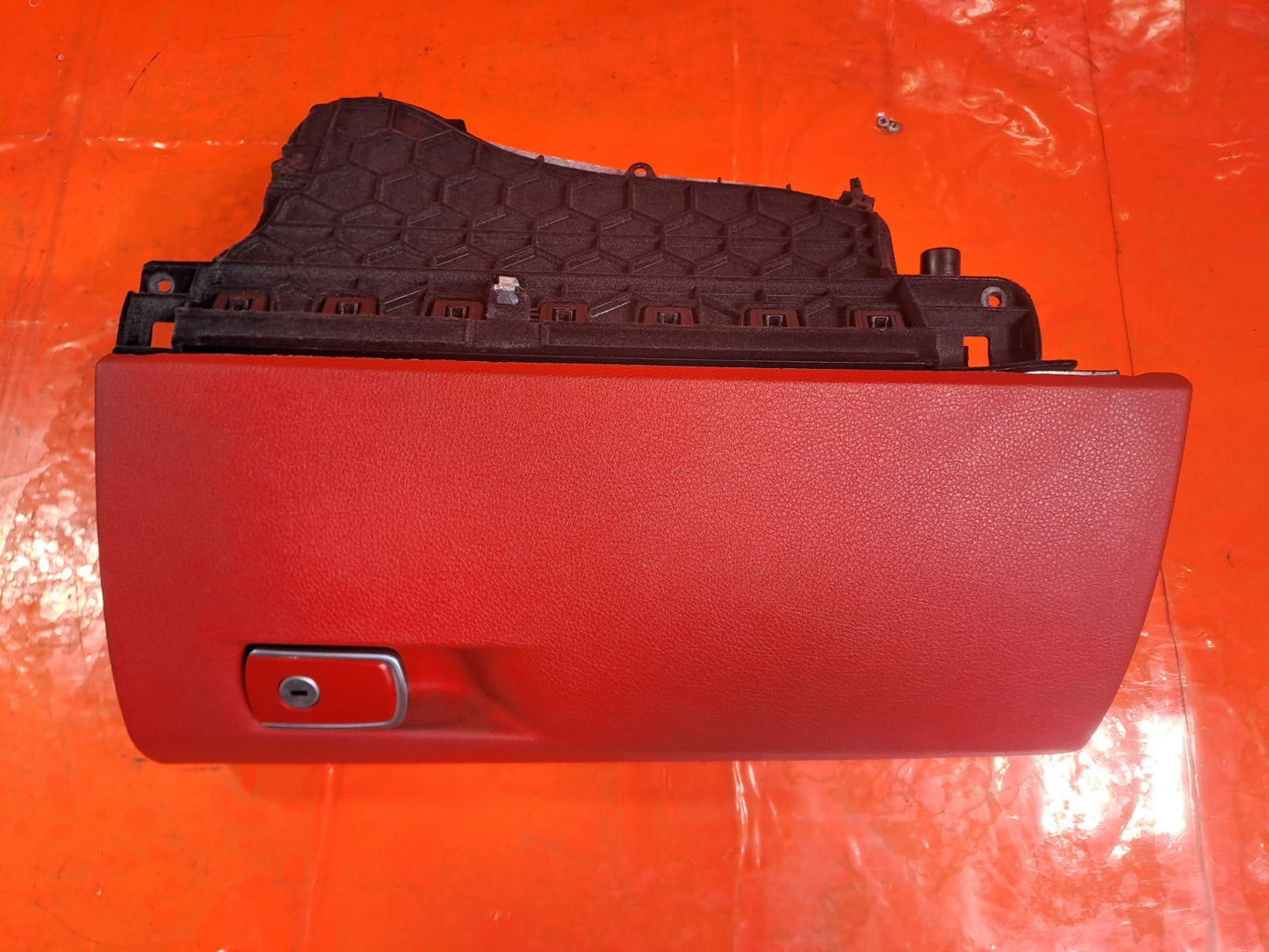 ✅2015 BMW 4 SERIES F33 M SPORT GLOVE BOX STORAGE COMPARTMENT 9227250 A367 - Image 3