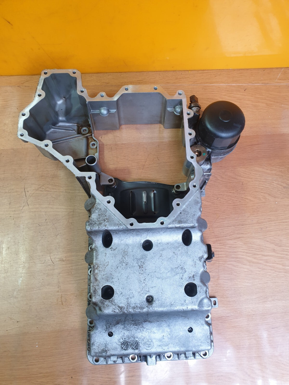 ✅2014 BMW 5 SERIES F11 4.4P ENGINE UPPER OIL PAN 7605524 70524165 +WARRANTY A153 - Image 12
