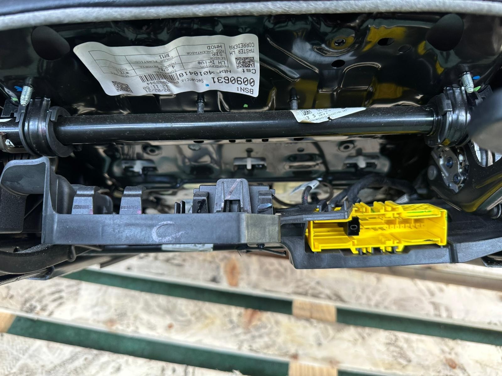 ebay-src:https://i.ebayimg.com/00/s/mtiwmfgxnjaw/z/kbmaaeswicbpqvzr/$_57.jpg