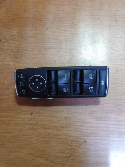 ✅2013 MERCEDES C CLASS W204 FRONT RIGHT DRIVER SIDE WINDOW SWITCH A2049055402 - Image 10