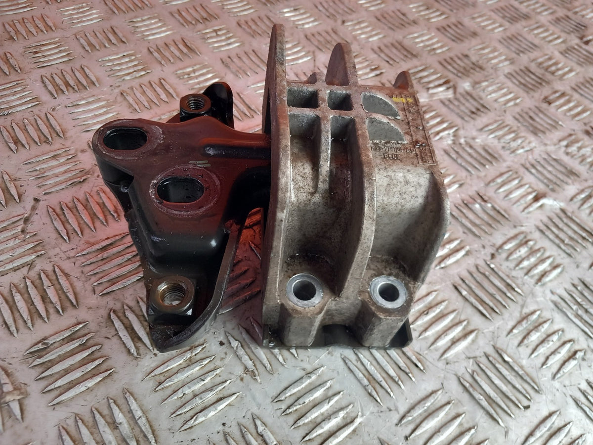ebay-src:https://i.ebayimg.com/00/s/mtiwmfgxnjaw/z/wcuaaeswobxqx1dg/$_57.jpg