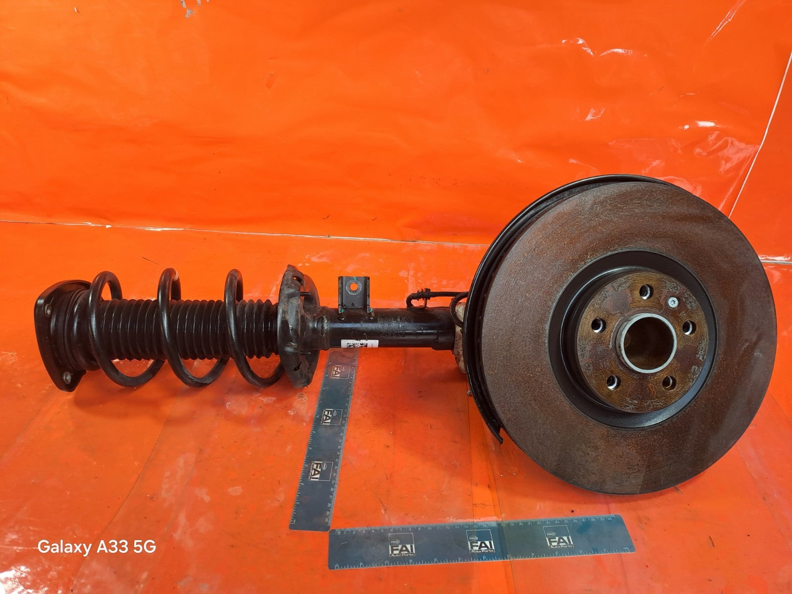 ✅POLESTAR 2 LONG RANGE 2023 FRONT LEFT SUSPENSION LEG HUB 32370251 32373454 A312 - Image 1