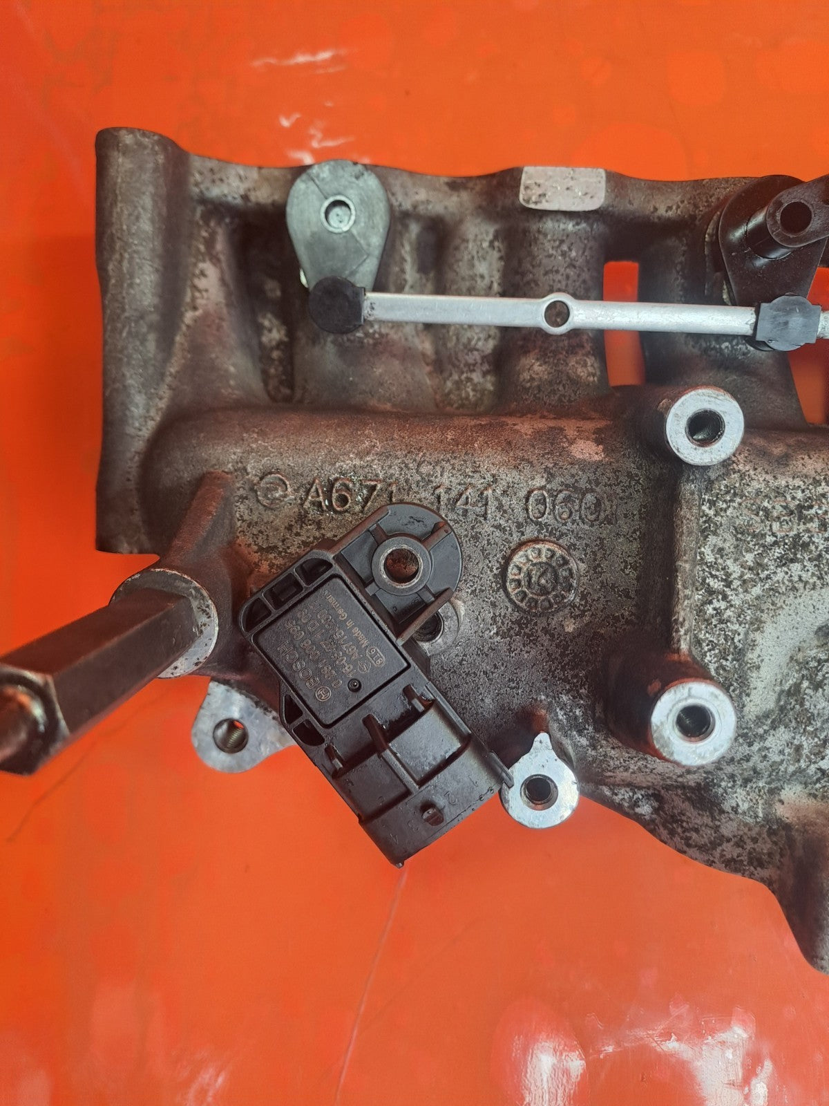 ✅2017 SSANGYONG RODIUS TURISMO 2.2D INTAKE MANIFOLD A6711410601 + WARRANTY A286 - Image 10