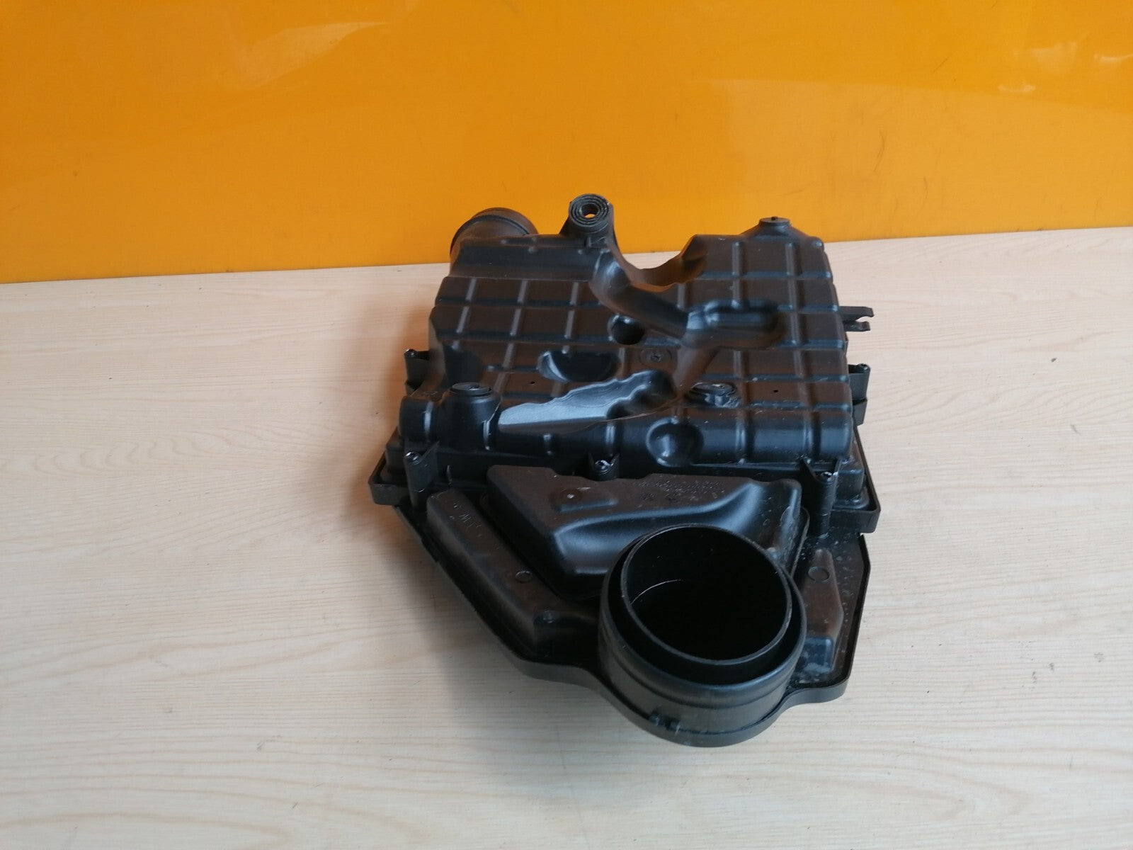 2020 SKODA KAROQ 1.0 TSI PETROL Air Filter Box 04C129001M A045 - Image 7