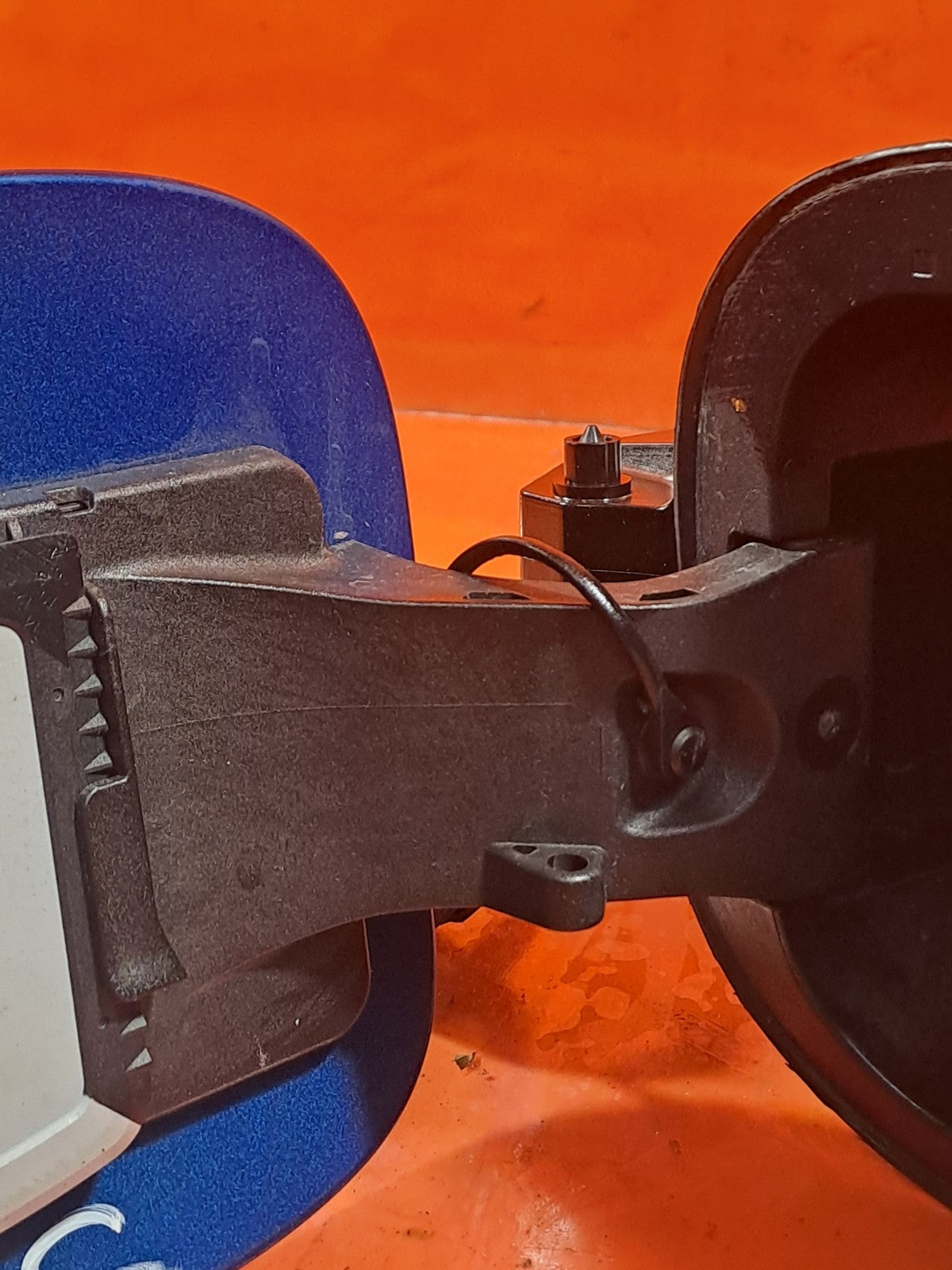 ✅SKODA KAMIQ Se 1.5 PETROL 2024 FUEL FILLER FLAP BLUE 657809702 Warranty A319 - Image 4