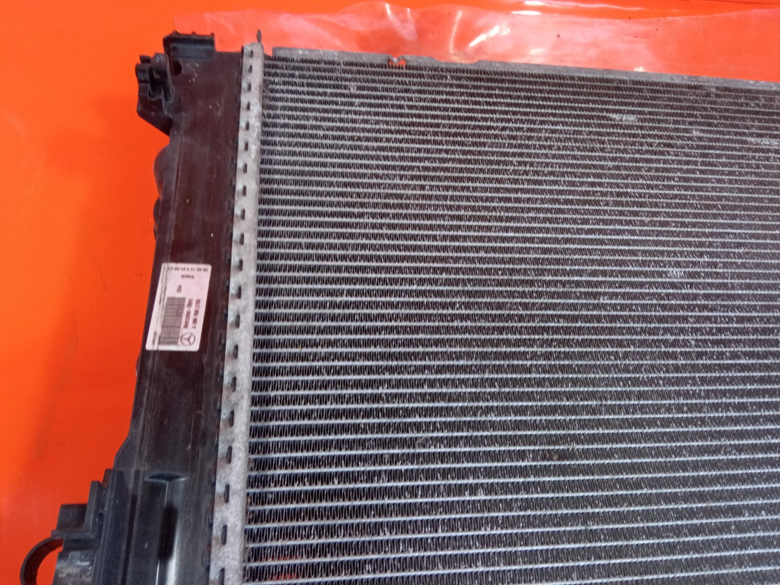 ✅2013 Mercedes E Class W212 Cooling Radiator A0995002703 + Warranty A271 - Image 9