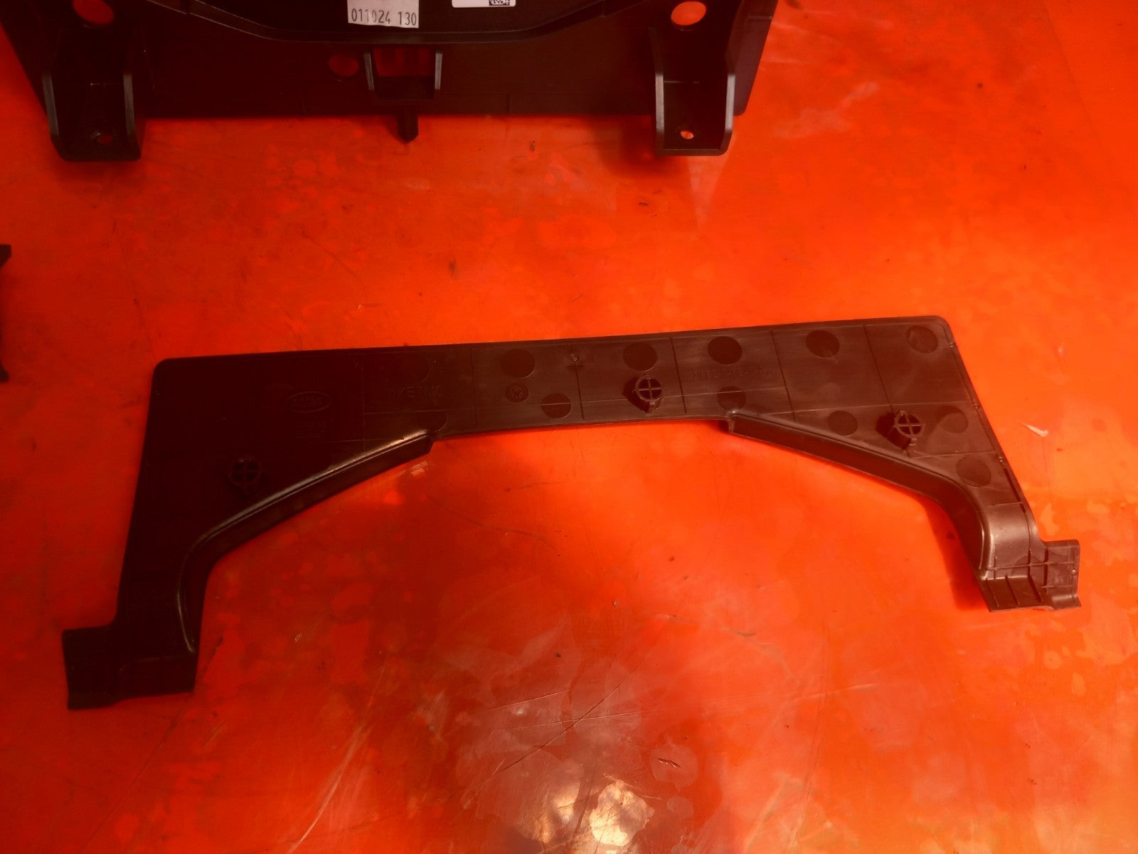 Land Rover Defender L663 3.0 Diesel 2025 Dashboard Trims N8B2047A04AAW Warranty - Image 7