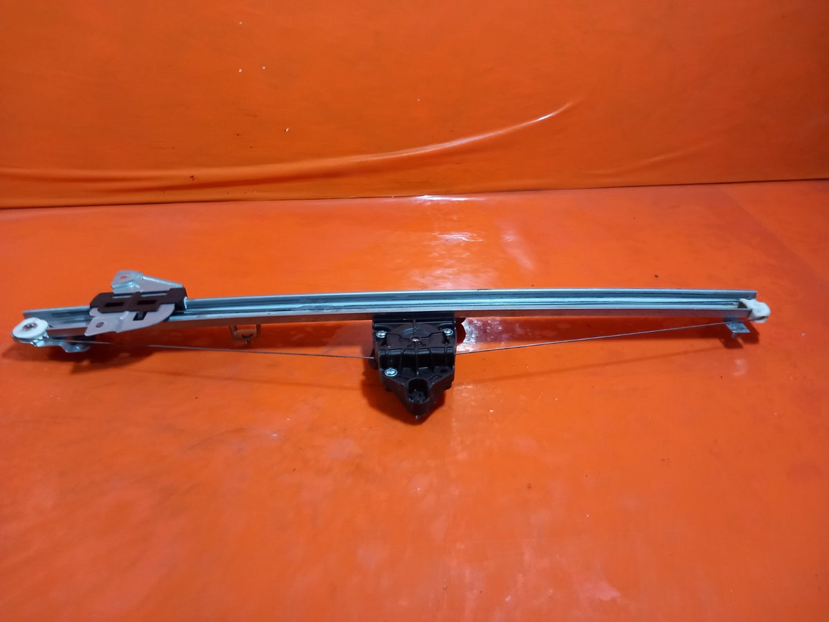 ebay-src:https://i.ebayimg.com/00/s/mtiwmfgxnjaw/z/a3oaaeswcujq4zsa/$_57.jpg