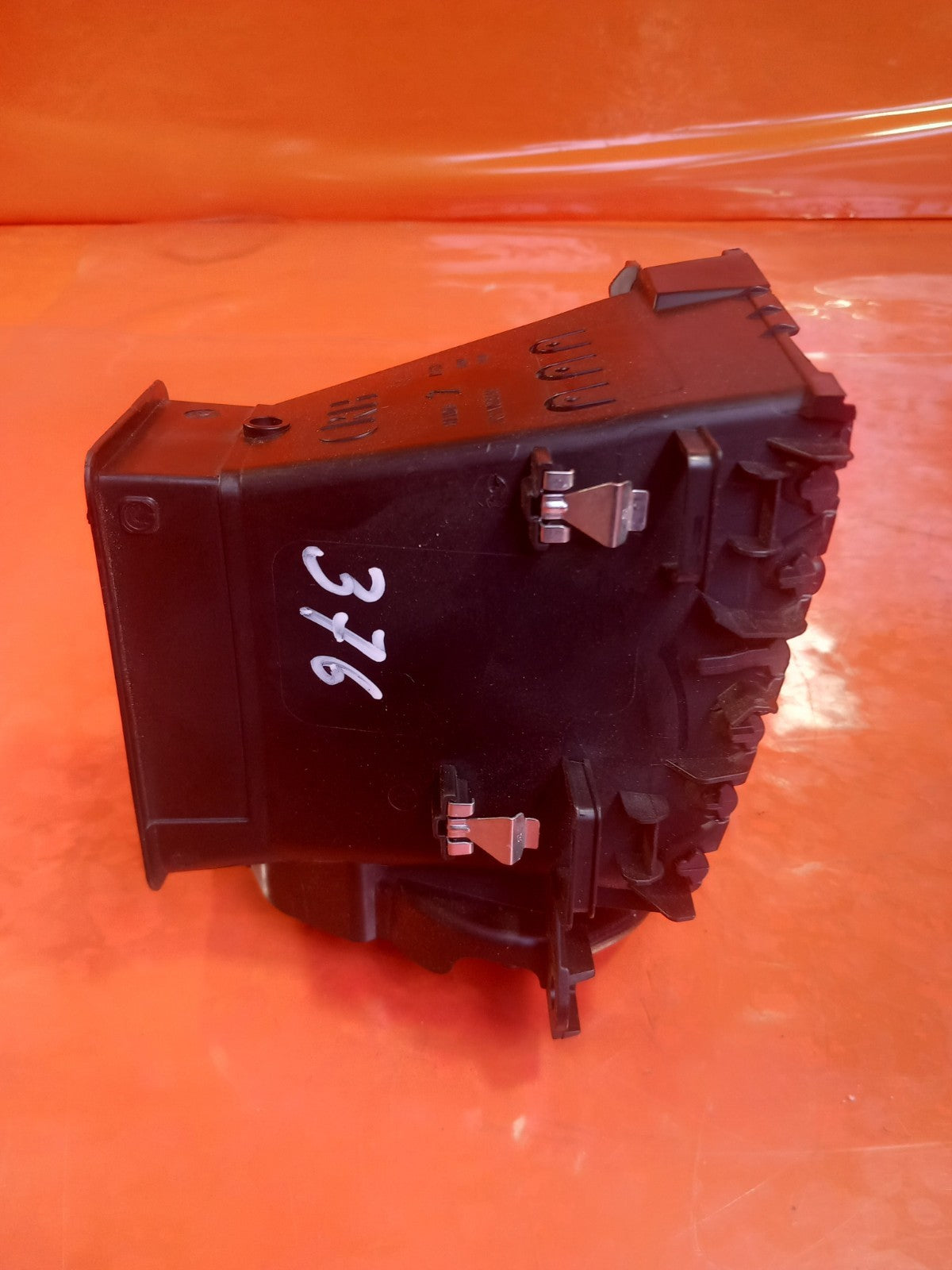 Ford Transit Custom 2.0 Diesel 2019 Central Right Air Vent JK21V018B09DH3JA6 - Image 9