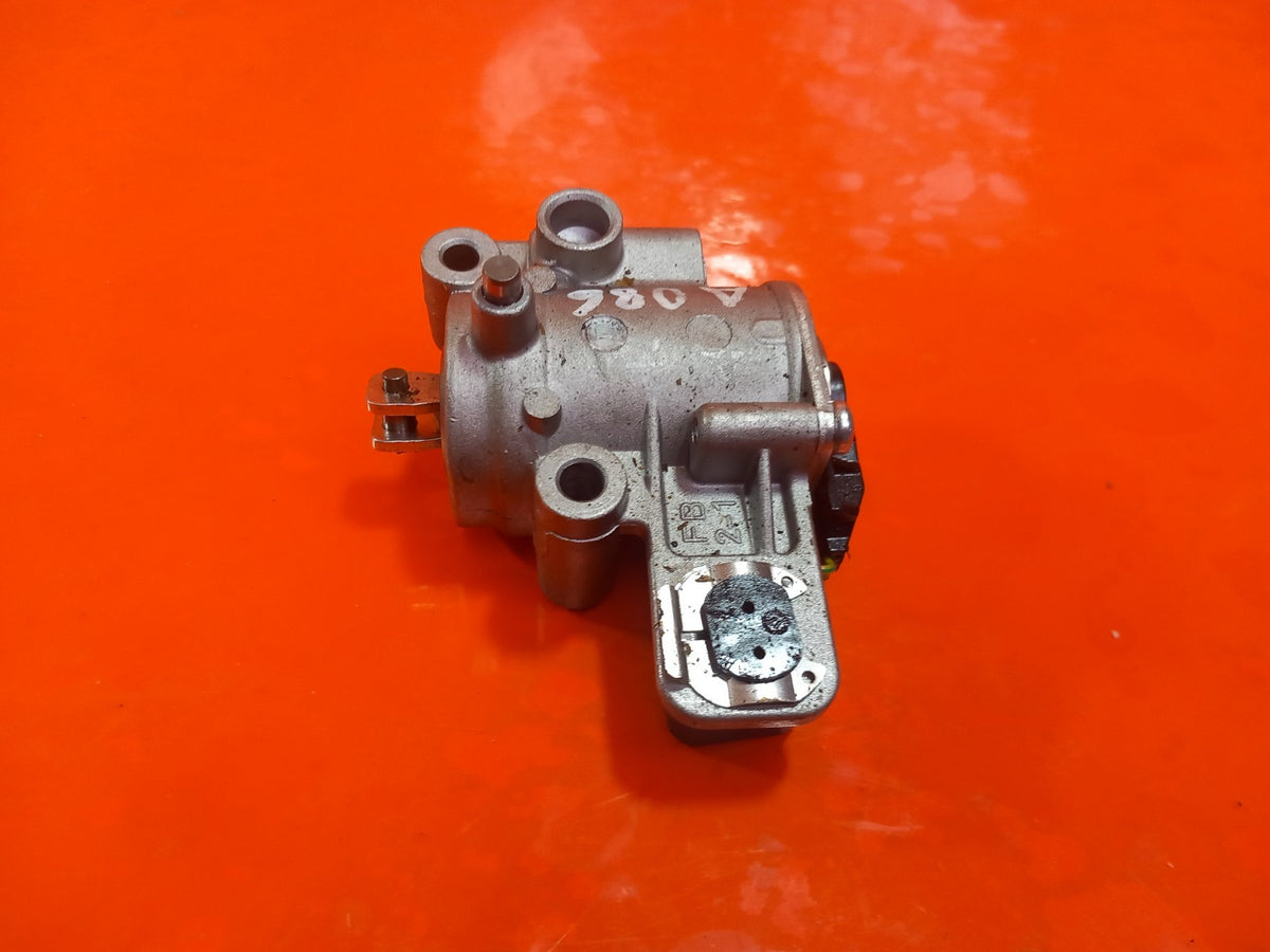 ebay-src:https://i.ebayimg.com/00/s/mtiwmfgxnjaw/z/r2waaeswjvjqp-kq/$_57.jpg
