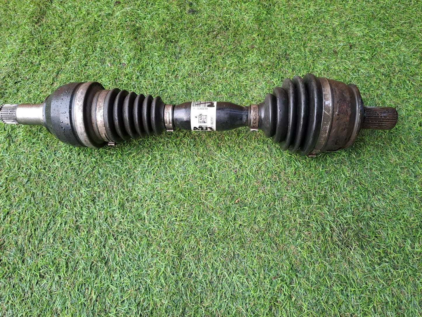 ✅MERCEDES W176 A180 1.6 PETROL 2012 FRONT LEFT MANUAL DRIVESHAFT A2463307600 - Image 1