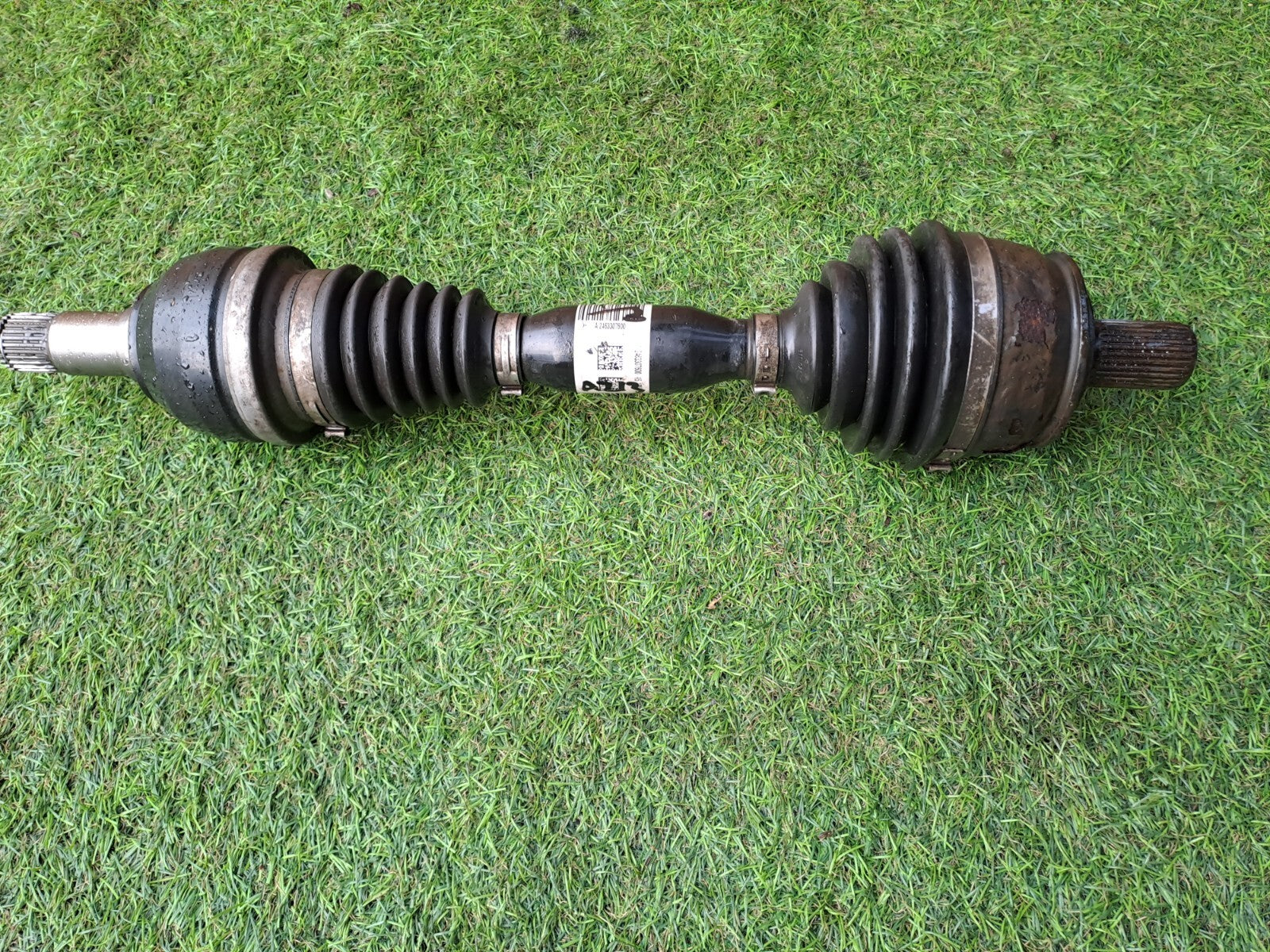 ✅MERCEDES W176 A180 1.6 PETROL 2012 FRONT LEFT MANUAL DRIVESHAFT A2463307600 - Image 1