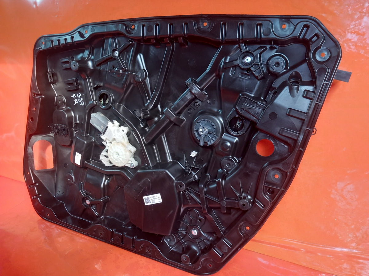 Mercedes W167 450D 3.0 Diesel 2025 Front Right Window Regulator A1677230500 A397 - Image 5