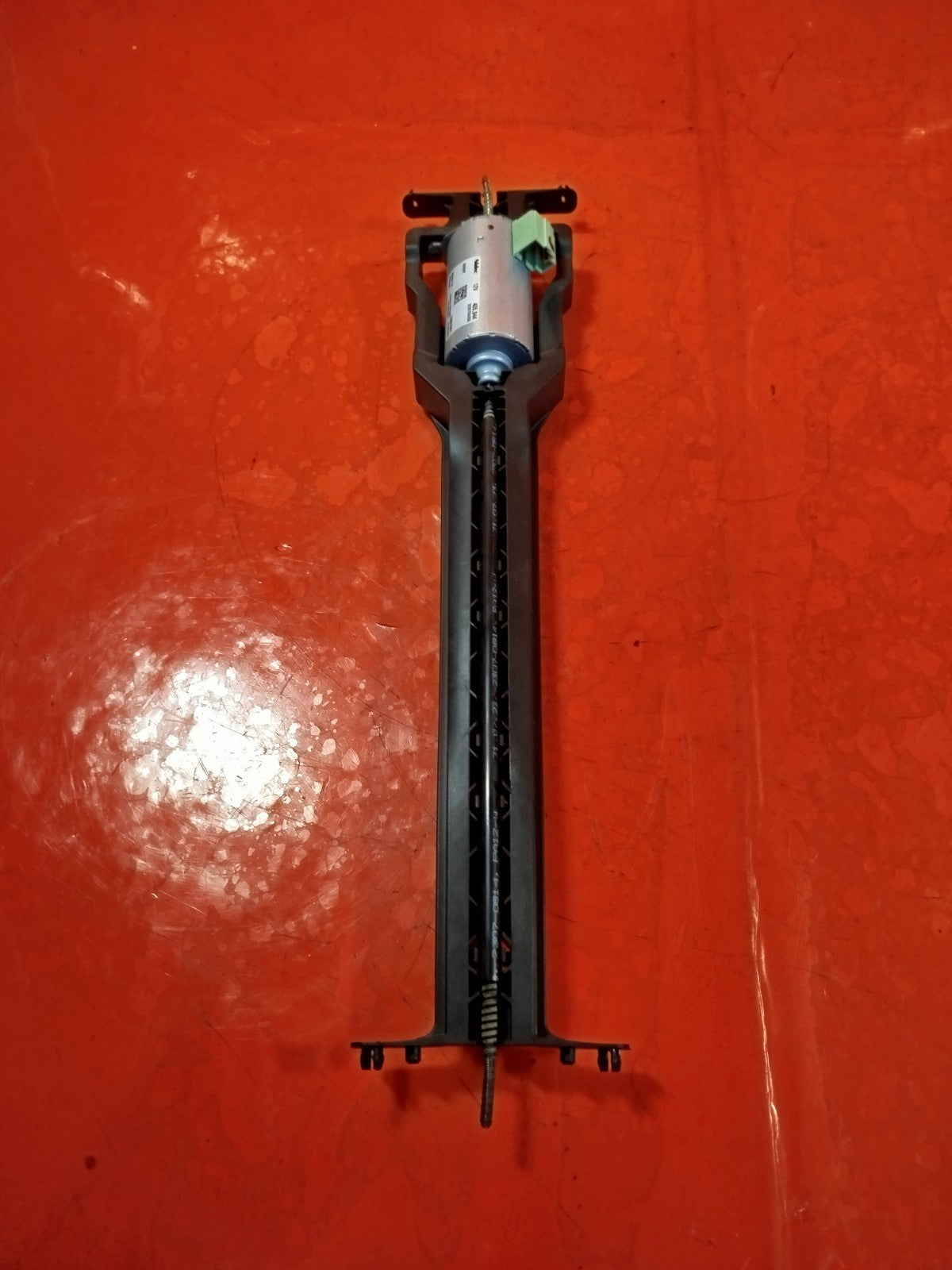 ebay-src:https://i.ebayimg.com/00/s/mtywmfgxmjaw/z/tkwaaeswrbrplazg/$_57.jpg