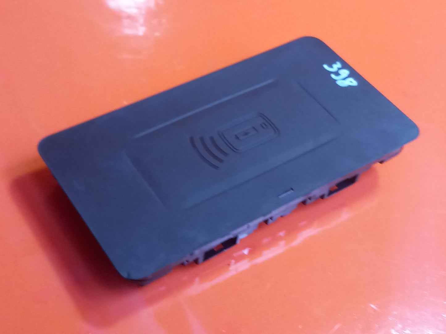 BMW X5 G05 Xdrive 50e M Sport 3.0 Petrol 2025 Wireless Charger WCA 5B5FF97 A398 - Image 7