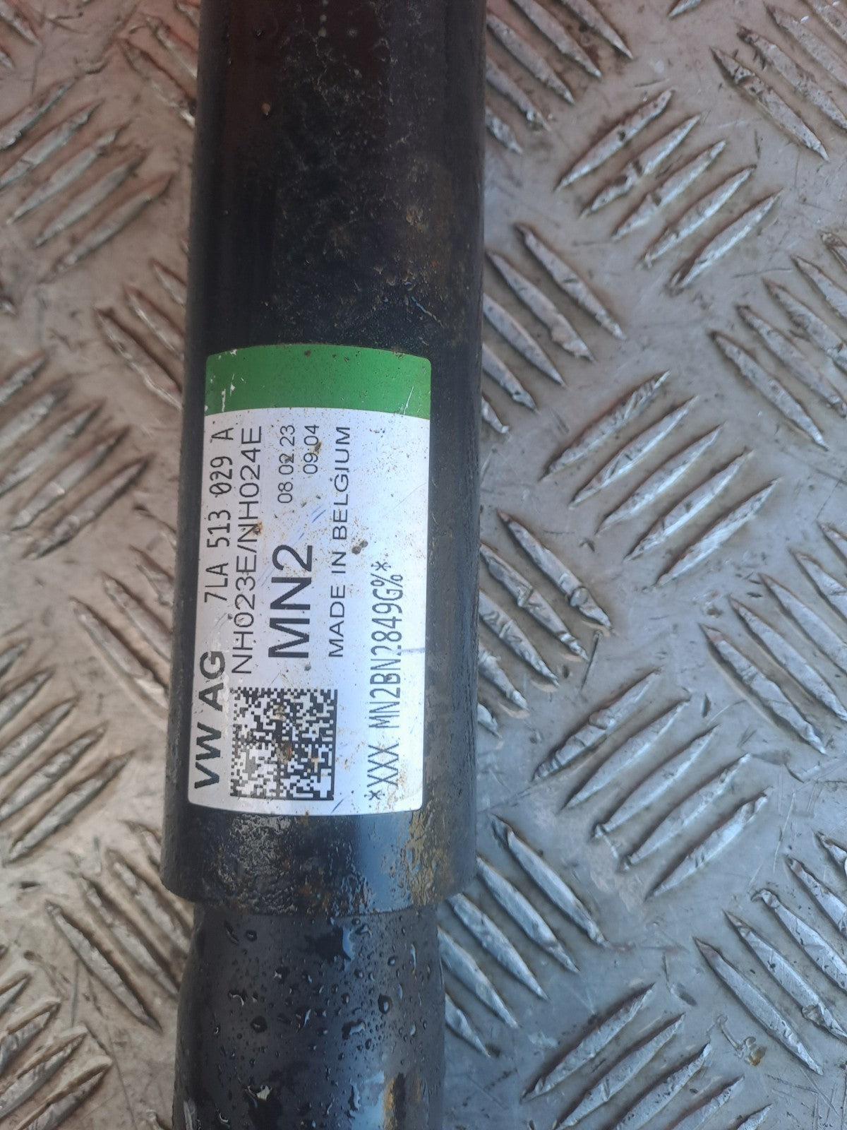 2023 VW Transporter ST-Line Rear Shock Absorber Pair 7LA513029A Warranty A416 - Image 8