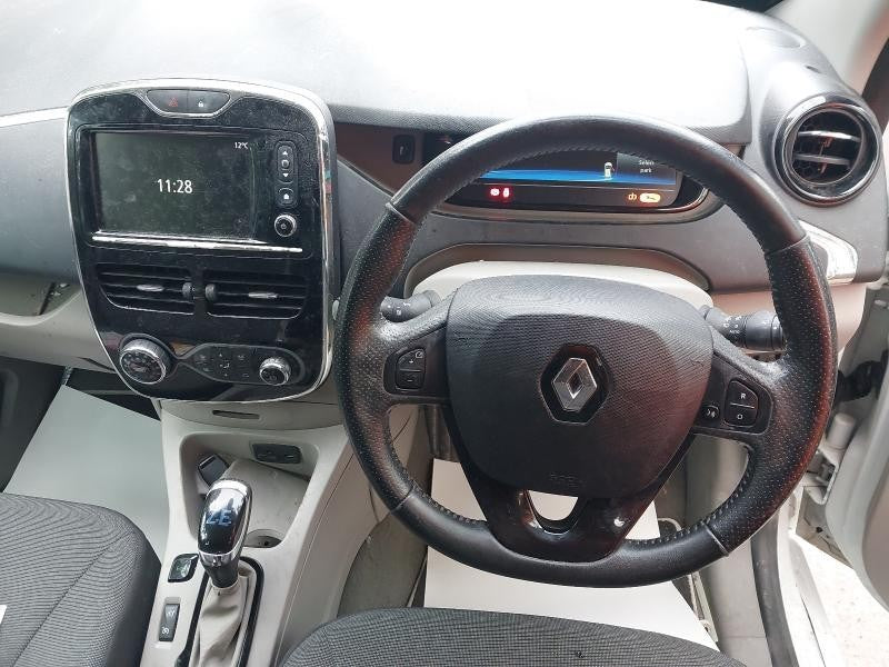 ✅RENAULT ZOE DYNAMIQUE NAV Q90 2015 BREAKING PRICE PER WHEEL NUT ONLY WHITE A317 - Image 11
