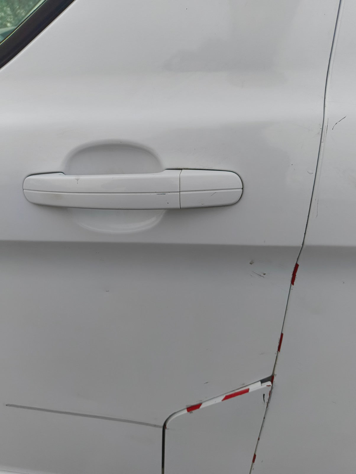 ✅Ford Tourneo Custom 2.2 Diesel 2015 Front Left Door Bare White Scratches A377 - Image 6