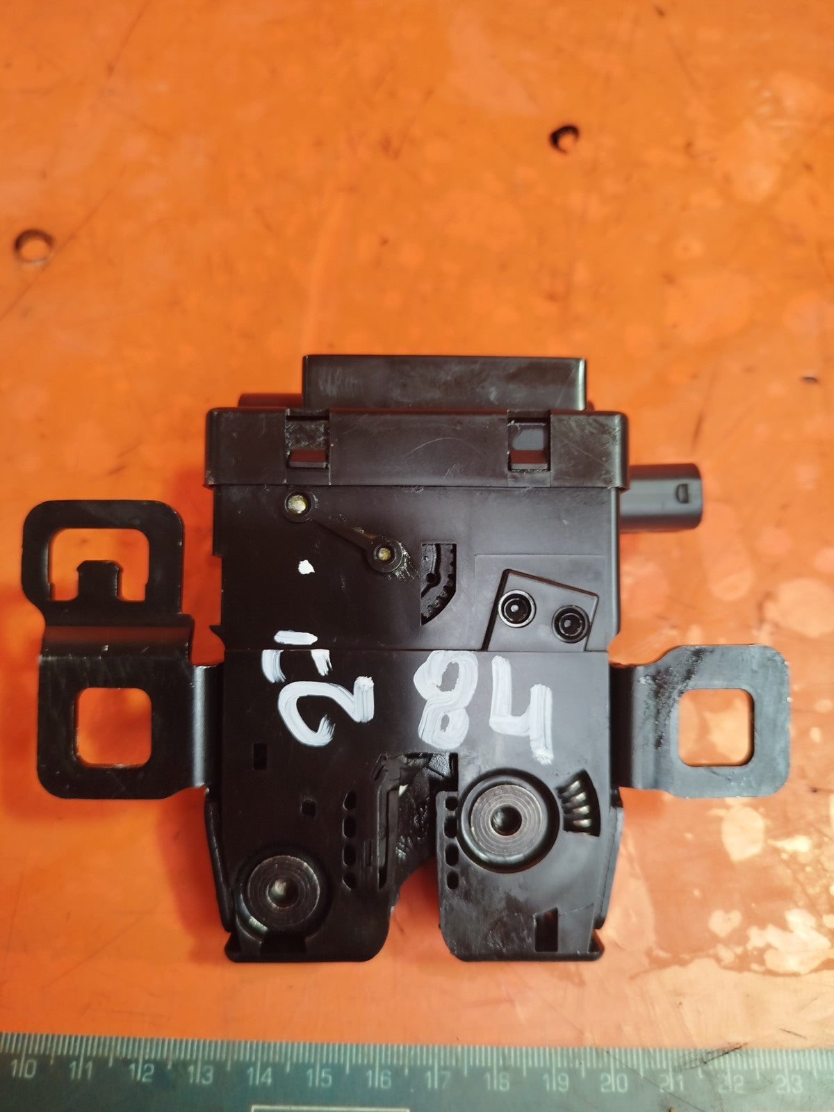 ✅LAND ROVER RANGE ROVER L320 2.7 DIESEL 2007 TAILGATE BOOT LID WINDOW LOCK A284 - Image 9